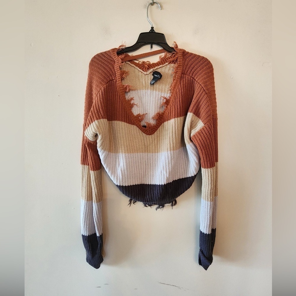 Rue 21 cropped top sweater size large